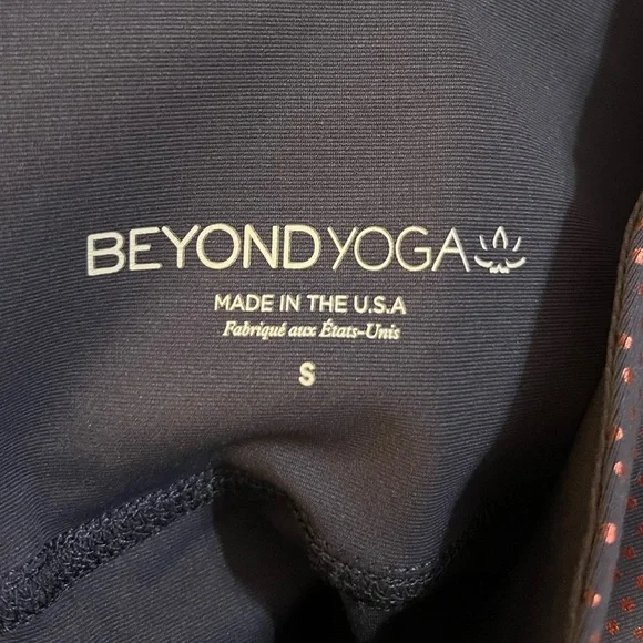 Beyond Yoga reflective leggings - Picture 6 of 7